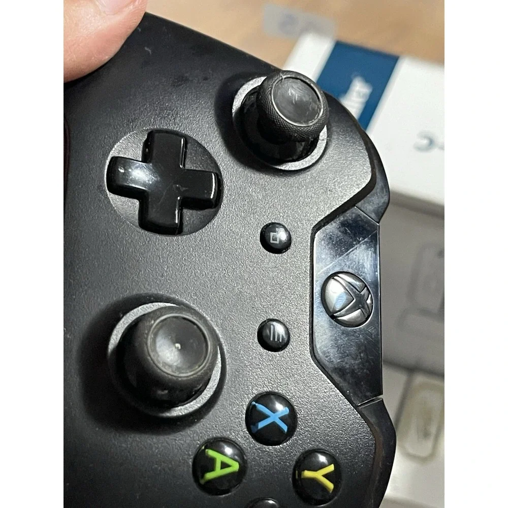 Microsoft Xbox‎ One Wireless Controller - Black - Missing Battery Cover